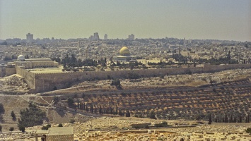 004-04 19800815 Old City of Jerusalem from the Mount of Olives